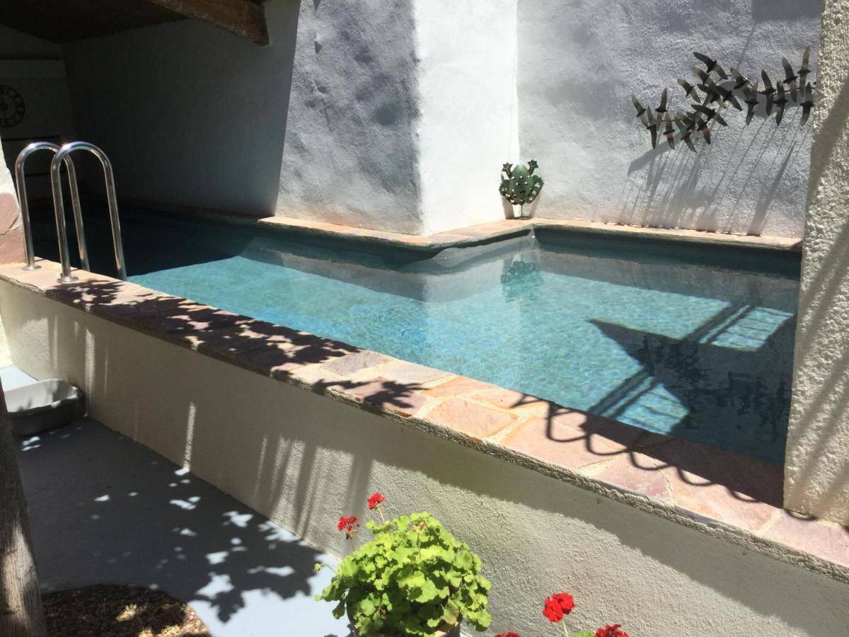 Les Hirondelles Bed and Breakfast Argeliers Buitenkant foto